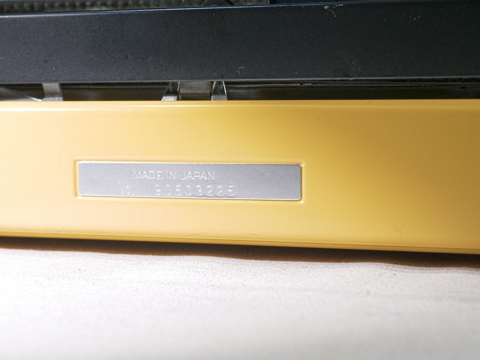 Working Yellow Safari 2 Typewriter | 1970s Japanese Typewriter