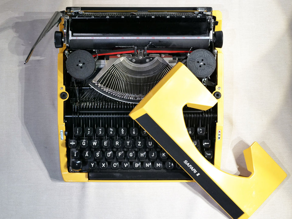 Working Yellow Safari 2 Typewriter | 1970s Japanese Typewriter