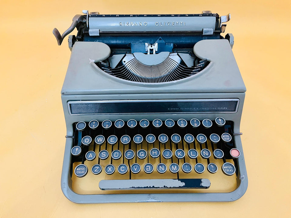 Hispano Olivetti Studio 46 Typewriter – Green Manual Portable Typewriter