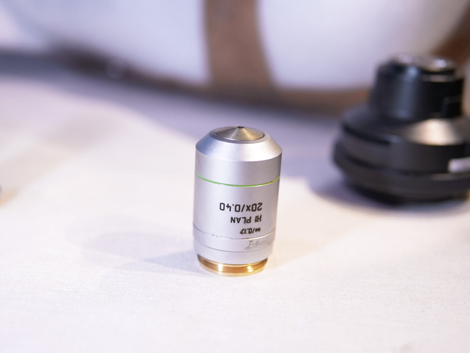 Leica Microsystems DM1000 | Clinical Laboratory Microscope | 5 Objectives
