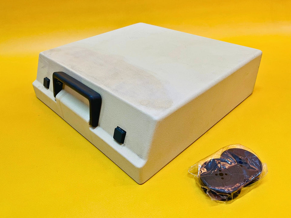 Working Olympia Traveller Deluxe Typewriter with Case | White & Grey | 1970s