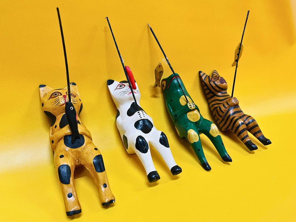 Hand-Carved Wooden Cat Figurines (Set of 4) - Rustic Folk Art Sculptures - Small Animal Decor