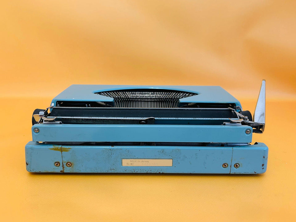 Imperial 200 Portable Typewriter - Working 1970s Manual - Blue with Case