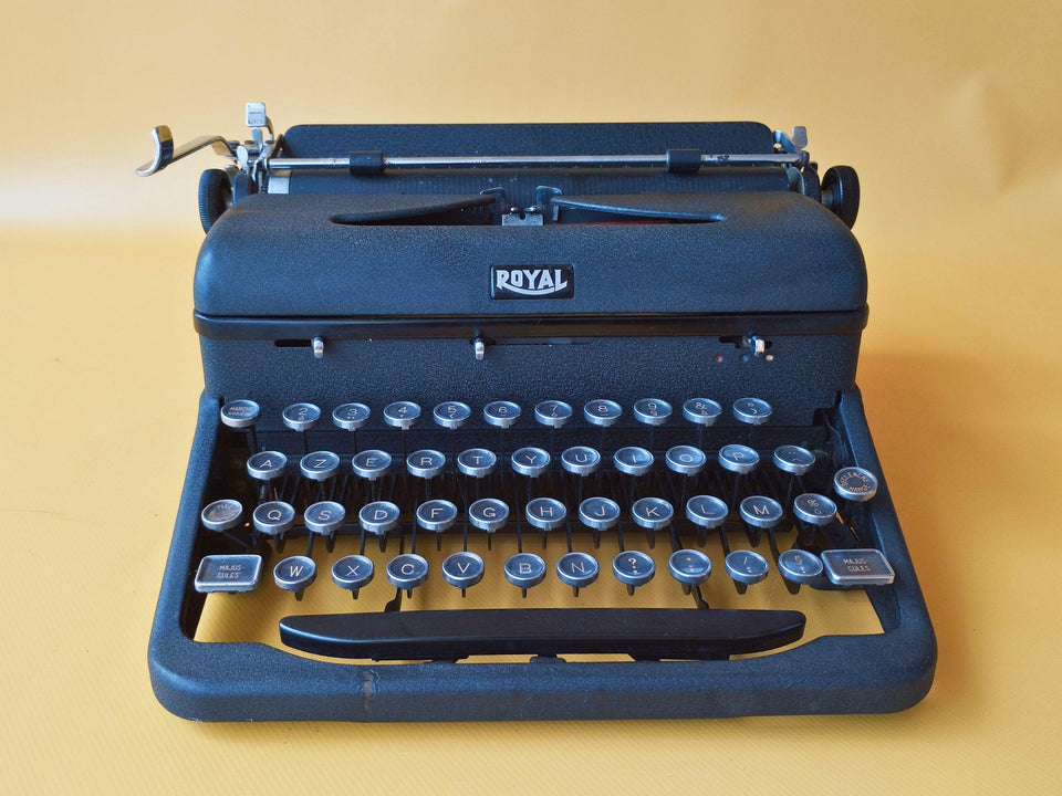 Royal Portable Typewriter - Working 1930s Manual Machine - Black AZERTY
