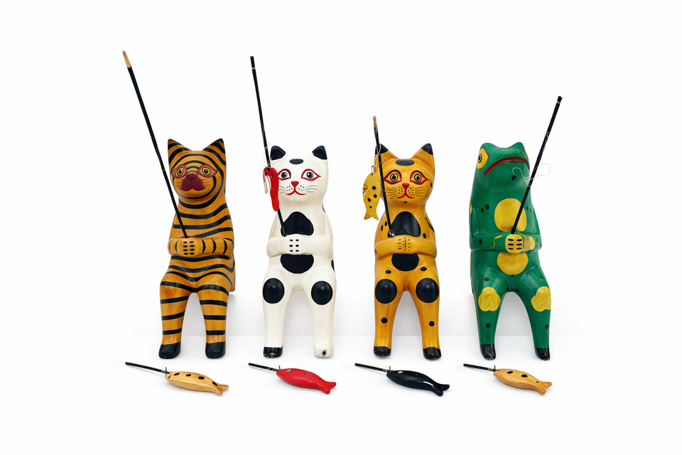 Hand-Carved Wooden Cat Figurines (Set of 4) - Rustic Folk Art Sculptures - Small Animal Decor